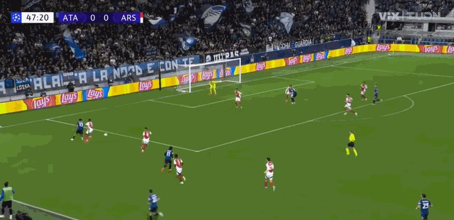 1726782170931063648.gif 点球.gif